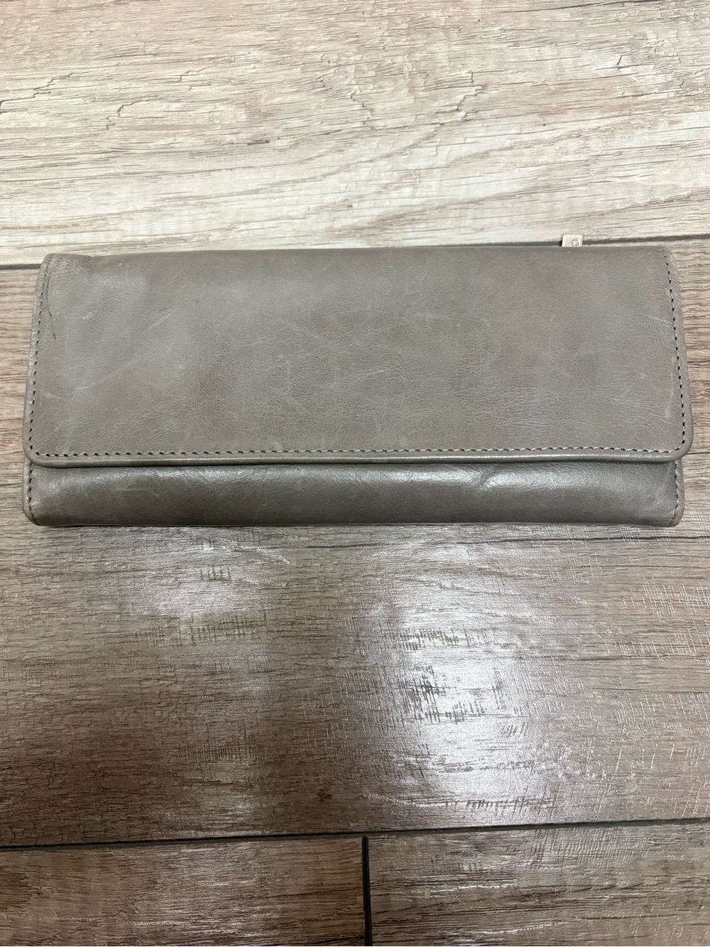 HOBO Leather Long Wallet Clutch in Taupe/Grey